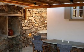 Tholos Guest House